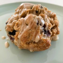 WW scone glazed green plate